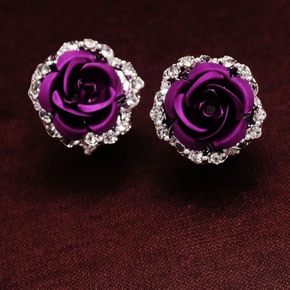 Jewelry - Silver plated purple rose earrings